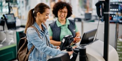Blíží se revoluce v pokladních systémech? Pokladny s umělou inteligencí dokáží rozpoznat věk i podvodné jednání