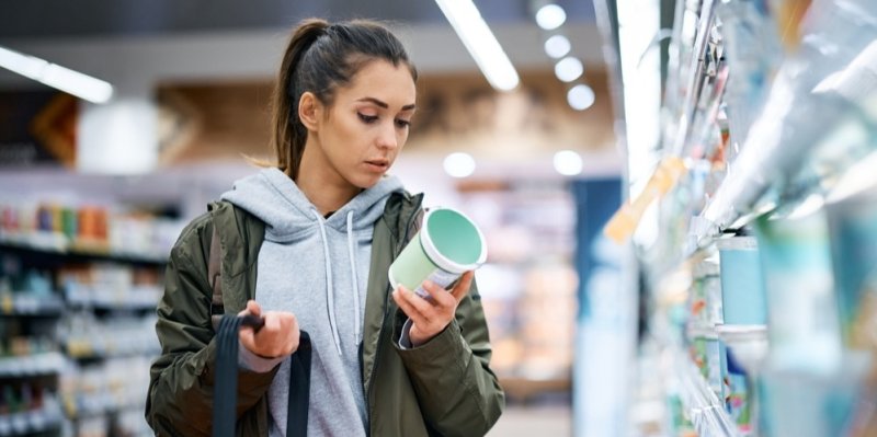 Legální strategie supermarketů, jak z nás jednoduchými triky tahají peníze
