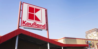 Pohled na prodejnu Kaufland v Praze zvenčí