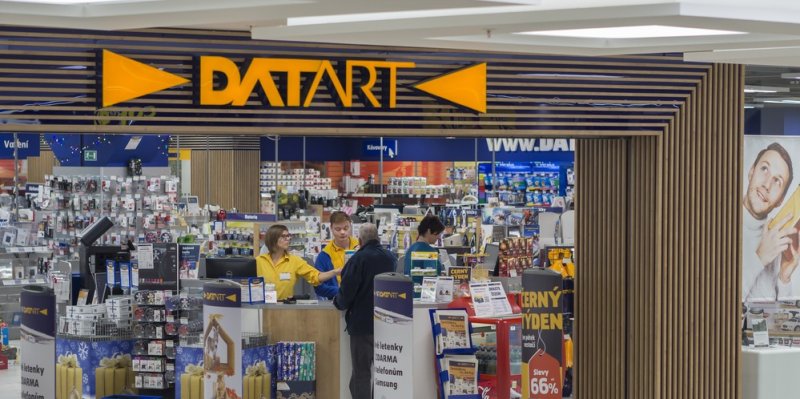 Electro World a Datart čekají velké změny. Jeden obchod zmizí z trhu