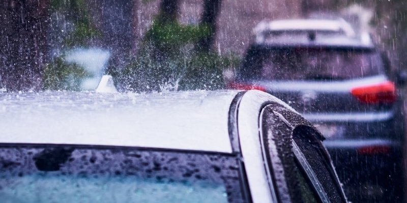 Bouřky vás nezaskočí! Zásady, díky kterým ochráníte auto, dům a zahradu před kroupami i vichrem