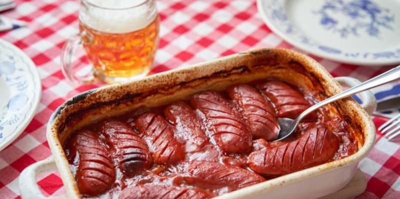 Česká hospodská klasika nejen k hokeji: Snadný recept na oblíbené špekáčky na pivu