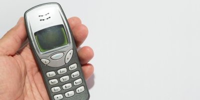 Starý mobilní telefon Nokia