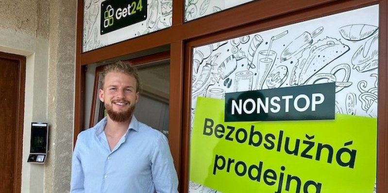Na Moravě otevřela první samoobslužná prodejna. Nakoupíte zde jen pomocí SMS