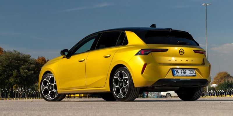 Automobilky se zbláznily? Desetitisícové slevy teď rozdává Opel, Škoda, Hyundai i Dacia