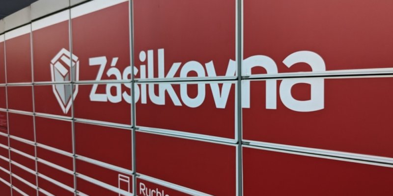 Výdejní boxy Zásilkovny se zásadně změní. Budou mít různé barvy, které budou plnit svůj účel, a nové klávesnice