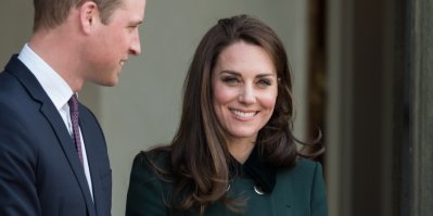 Princezna Kate se usmívá na veřejnosti