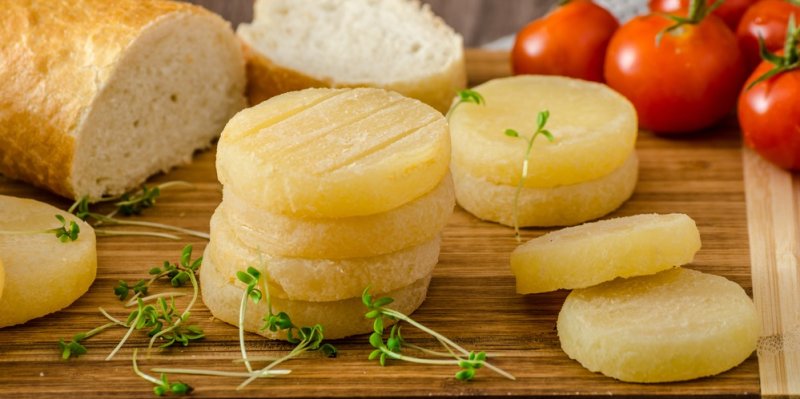 Loštické tvarůžky konečně „smrdí“ už i v Lidlu, řetězec doteď prodával jen zahraniční náhražky