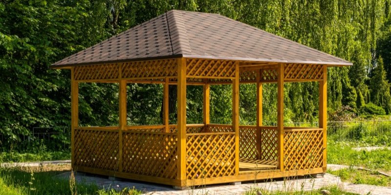 Jak správně zazimovat altán nebo terasu? Kroky, které vám ušetří spoustu práce na jaře