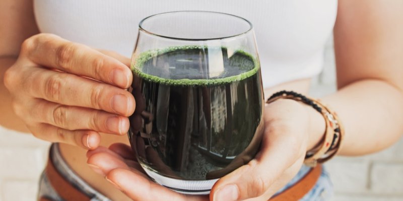 Zelený elixír zdraví a štěstí: Super Greens nastartují tělo i hlavu, ne všechny ale stojí za vaše peníze