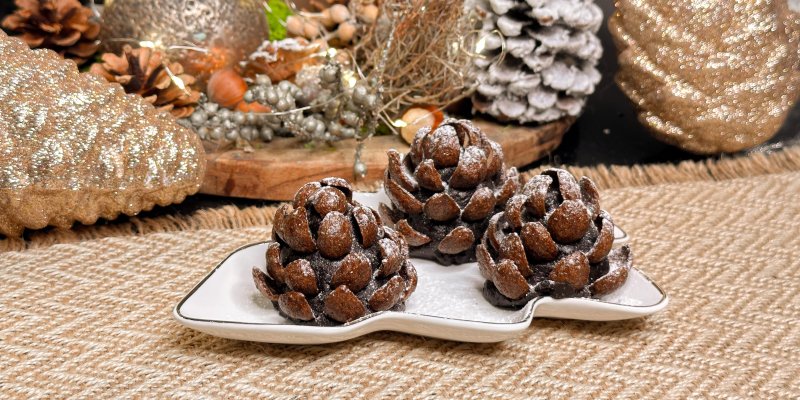 Tři ingredience, žádná trouba: Recept na nepečené šišky, které vypadají jako skutečné z lesa