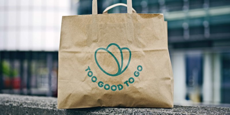 Budete v Praze? Objednejte si extra levný balíček s jídlem přes Too Good To Go, nově zachraňuje jídlo i Foodora
