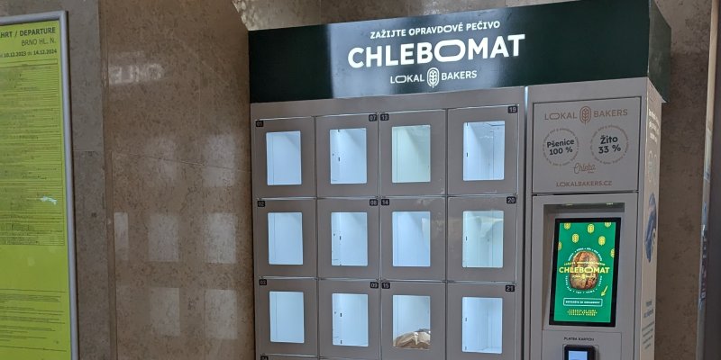 Čerstvý a křupavý chleba třeba o půlnoci? Česko dobývají chlebomaty