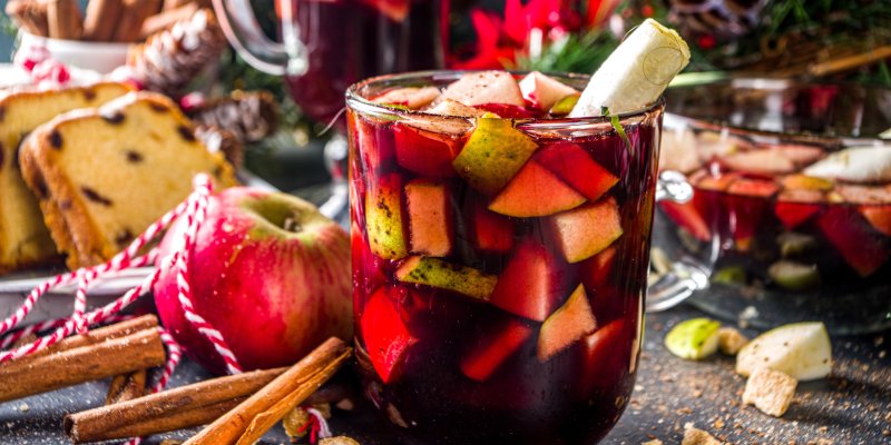 Recept na vánoční punč: Když zimní večery volají po sklence teplého potěšení