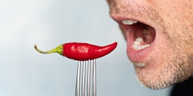 Přestanou chilli papričky v budoucnu pálit? Jejich pálivost podle vědců klesá
