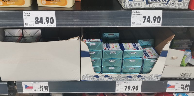 Nejen Češi řeší drahé máslo. Podívali jsme se na ceny v Polsku, Německu a na Slovensku