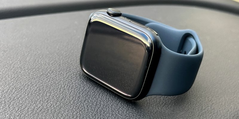 Apple čelí žalobě! Řemínky na Apple Watch obsahují nebezpečné látky, tvrdí studie