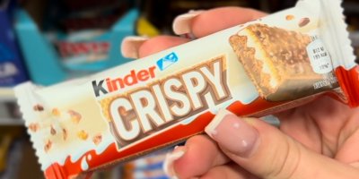 Kinder Cripsy v ruce
