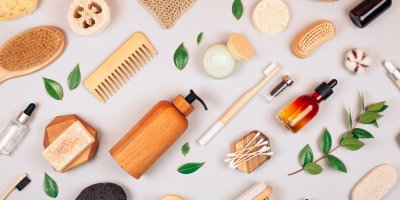 Ekologické produkty: kartáčky, mýdla, hřebeny, houby