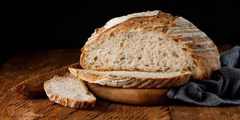 Oživte starý chleba a udělejte z něj znovu „čerstvý“ a křupavý. Postačí trocha vody a trouba