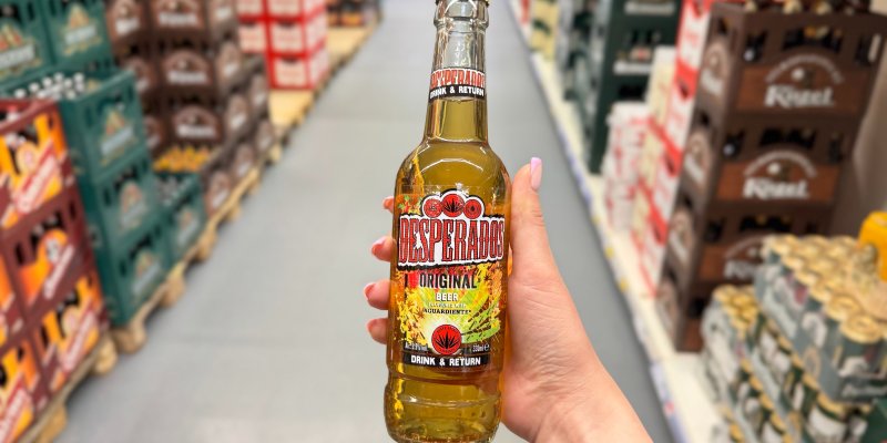 Vraťte to sklo! Populární Desperados nově koupíte ve vratné láhvi