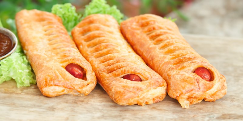 Domácí hot dog kapsičky, které válcují ty supermarketové: Recept, po kterém se budou všichni olizovat až za ušima