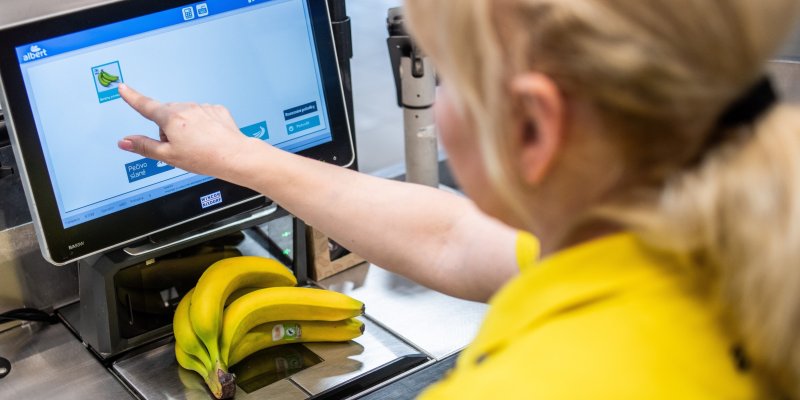 Umělá inteligence v Albertu pomůže prodavačkám na pokladnách. Zákazníci díky ní stráví na pokladně méně času