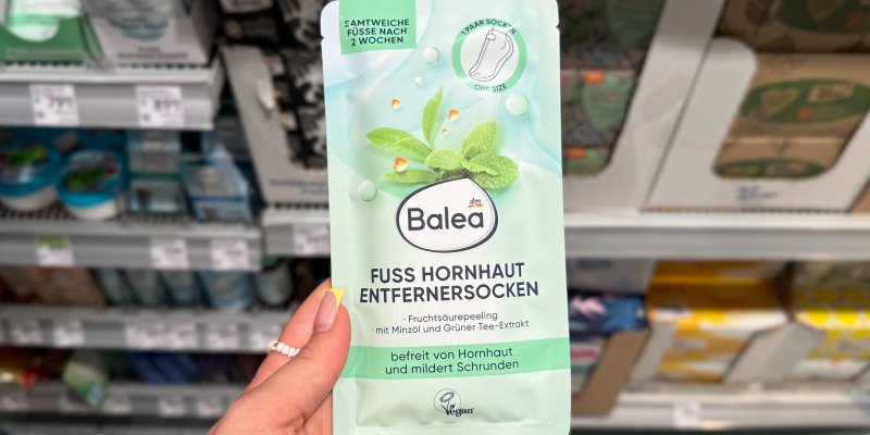 Toužíte po hladkých nohách do sandálů? Exfoliační ponožky si poradí se ztvrdlými patami