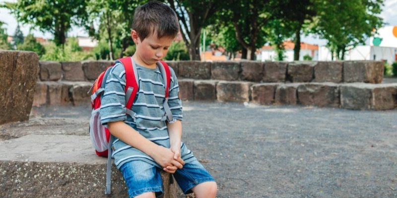 „Syn přišel ze školky v slzách. Smáli se mu, že nenosí značkové oblečení a já věděla, že na ně nemáme,“ přiznává Jana