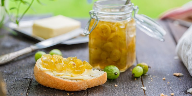 Angreštový džem s kousky ovoce a kořením: Jednoduchý recept bez umělých přísad