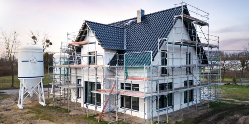 V roce 2025 se rozdíl v ceně dřevostavby a zděného domu stírá. Hraje roli i způsob výstavby