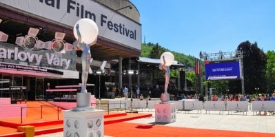 Červený koberec na filmovém festivalu v Karlových Varech