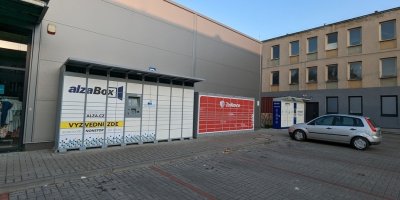 Zákazníci si stěžovali, Alza couvla. Balíky nově uloží maximálně do 140 cm