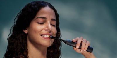 Hladké a čisté zuby jako po dentální hygieně? Vsaďte na sonický kartáček Philips Sonicare