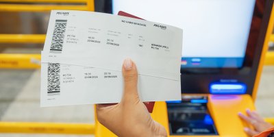 Sdílet vstupenku nebo letenku na sociálních sítích je hazard, varují odborníci. Můžete přijít o koncert i let