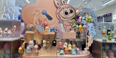 Letošní Vánoce se pěkně prodraží: Labubu přichází s mini novinkou, poptávka ještě víc stoupá