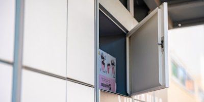 Cizí balíček v boxu nebo prázdná schránka: Nový fenomén doručování, který lidem pije krev