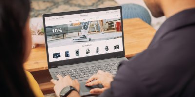 Největší e-shopy v Česku: Žebříček podle tržeb vede Alza, stále silnější jsou hráči z Číny