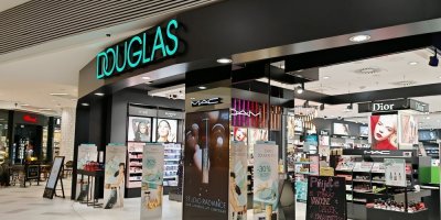 V zimě je pokožka sušší, vůně vydrží déle s tělovým mlékem, míní odbornice. Prozradila i nejlepší zimní vůně