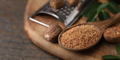 Podzim s nádechem muškátového oříšku: Zvýrazní chuť svařeného vína i perníku, při konzumaci si dejte pozor na množství