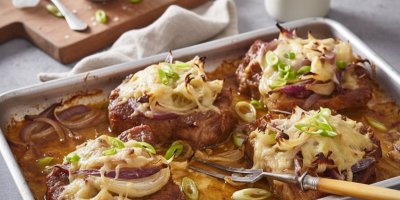 Zapečené vepřové přírodní řízky se sýrem: Šťavnatý oběd, který vám zachrání půl dne v kuchyni