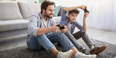 Pod stromeček herní konzoli: Zahrají si děti i rodiče a existují skvělé hry pro páry. Xbox, PSko nebo Nintendo jsou hit