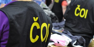 Inspektoři ČOI objevili tajné sklady a zabavili padělky za desítky milionů