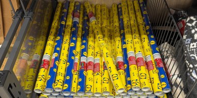 Jedni si klepou na čelo, druzí jsou nadšení. Balicí papír z Lidlu rozdělil Čechy na dva tábory