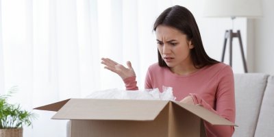 Vracíte zboží z e-shopu? Jak je to s náklady na dopravu a platíte to vy, nebo e-shop? ČOI vysvětluje vše potřebné