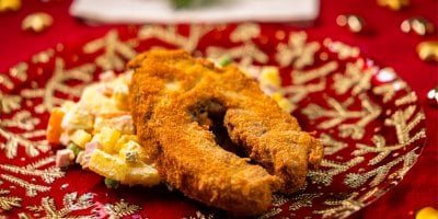 Jak obalit a usmažit kapra tak, aby držel tvar, nebyl plný oleje a chutnal celé rodině
