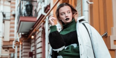 Jak v zimě stylově vrstvit oblečení? Vsaďte na kvalitní základní vrstvu a pak si hrajte