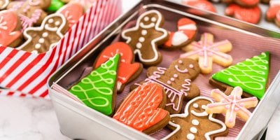 Pozor, do jakých krabiček ukládáte cukroví, aby se vám do něj neuvolňovaly škodlivé látky