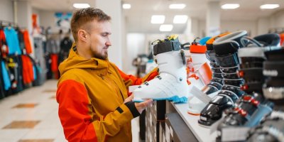 Nový trik zlodějů: Stačí si předat účtenku a z obchodu odcházejí se zbožím „zdarma“