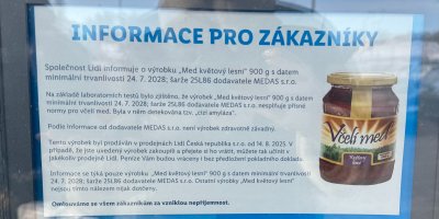 Lidl stahuje z prodeje med kvůli nesplnění norem kvality. Vrátí vám za něj peníze i bez účtenky